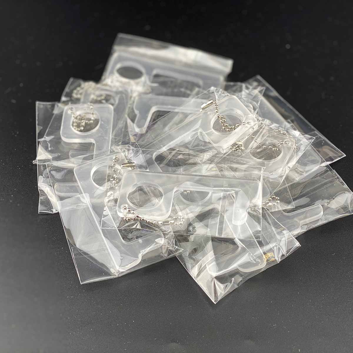 Acrylique transparent de qualité, facile à nettoyer et désinfecter.