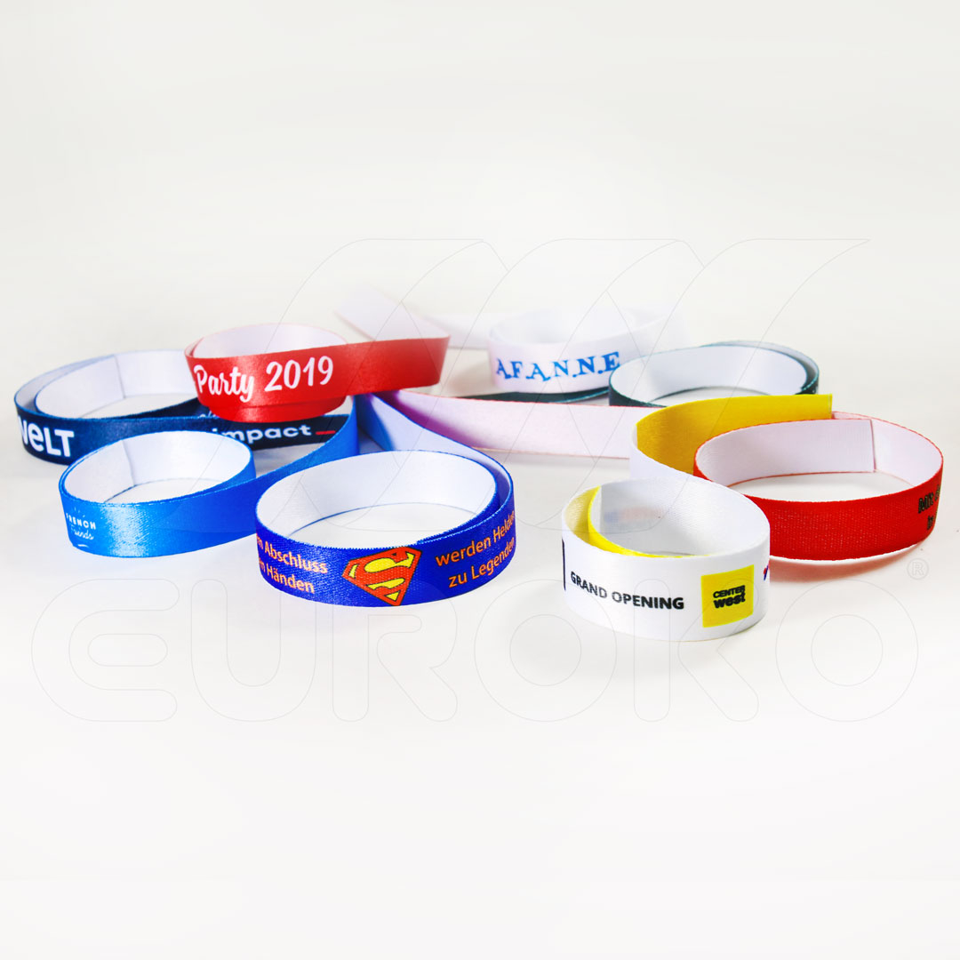 Personnalisez facilement avec logos, dégradés et graphiques détaillés.