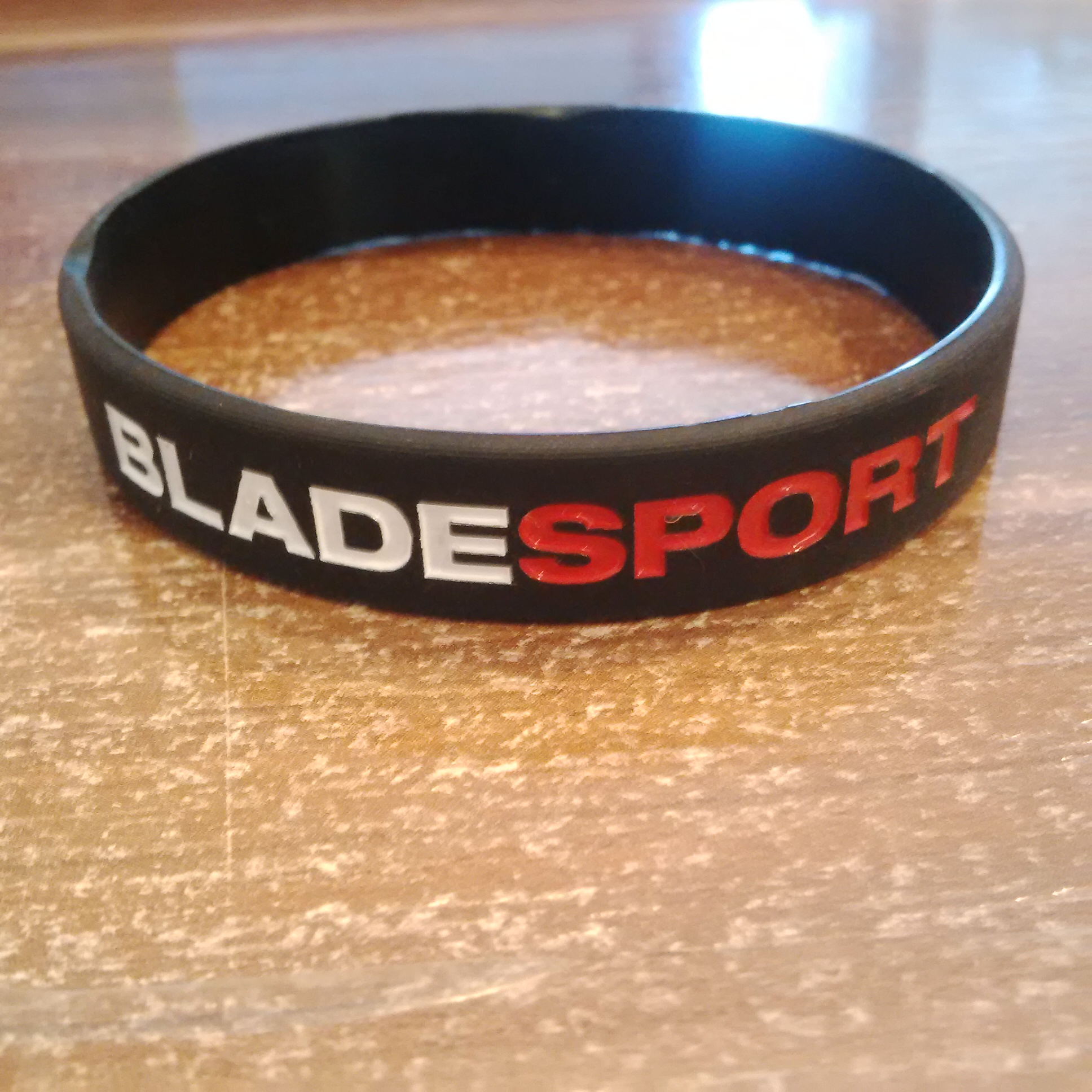 Bracelets professionnels avec options de numérotation pour événements.