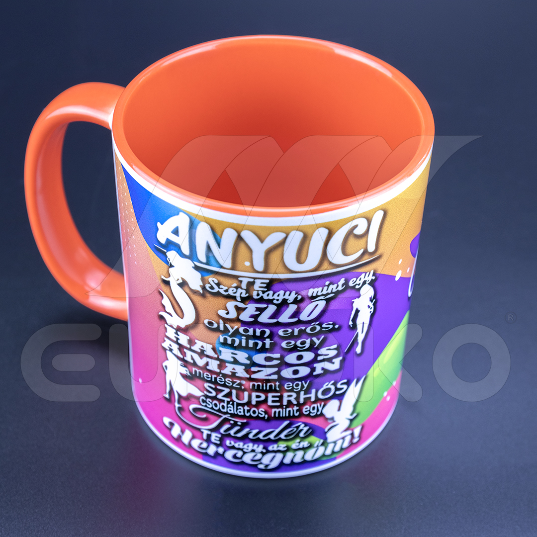 Hoogwaardig porselein voor dagelijks gebruik, vaatwasser- en magnetronbestendig.