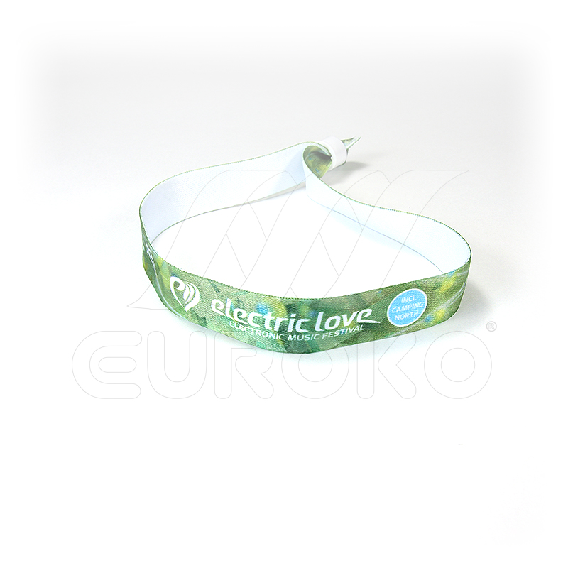 Résistance exceptionnelle aux conditions extrêmes de festival.