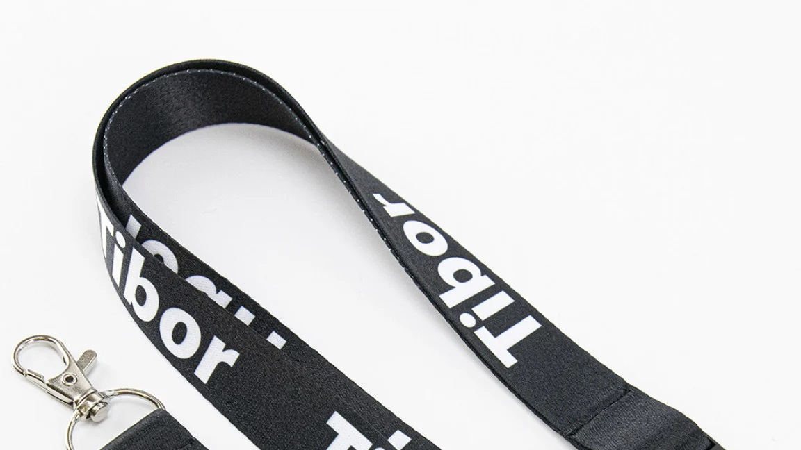 Impression haute qualité garantissant lisibilité et durabilité.