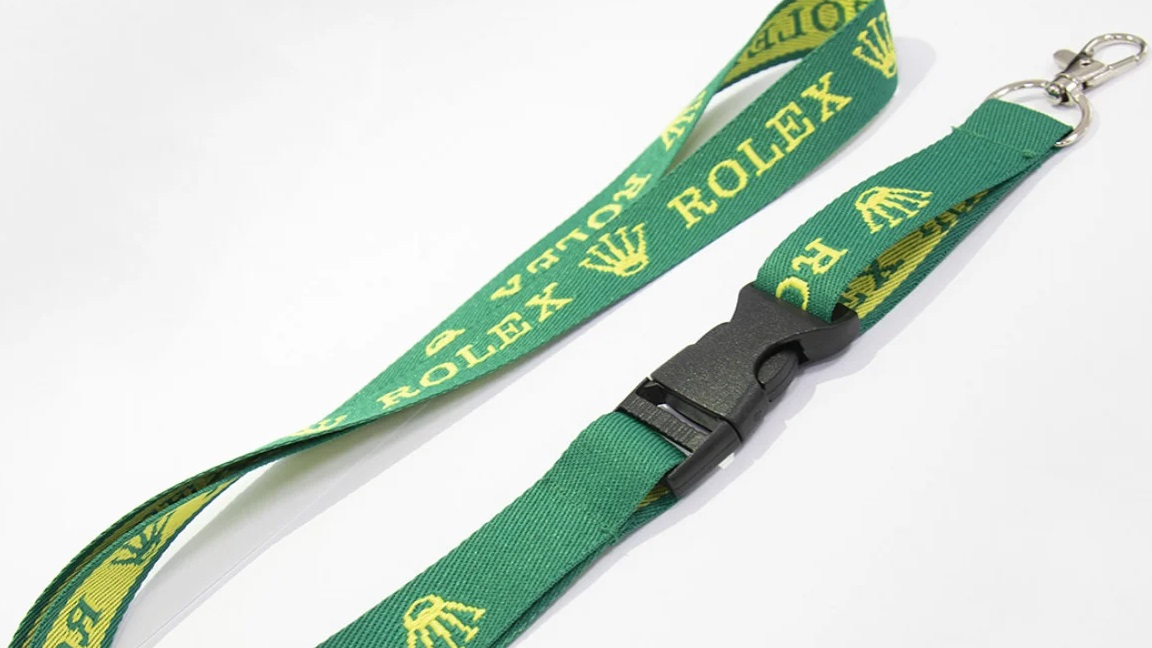 Veilige breakaway-gesp en stevige bevestigingsopties inbegrepen.