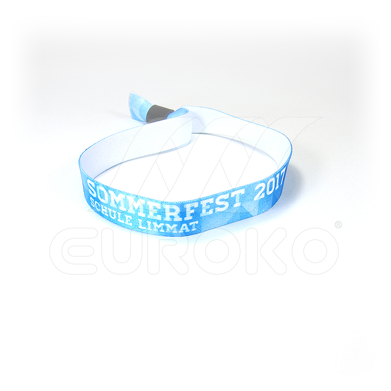 Watervast en duurzaam materiaal voor alle weersomstandigheden.