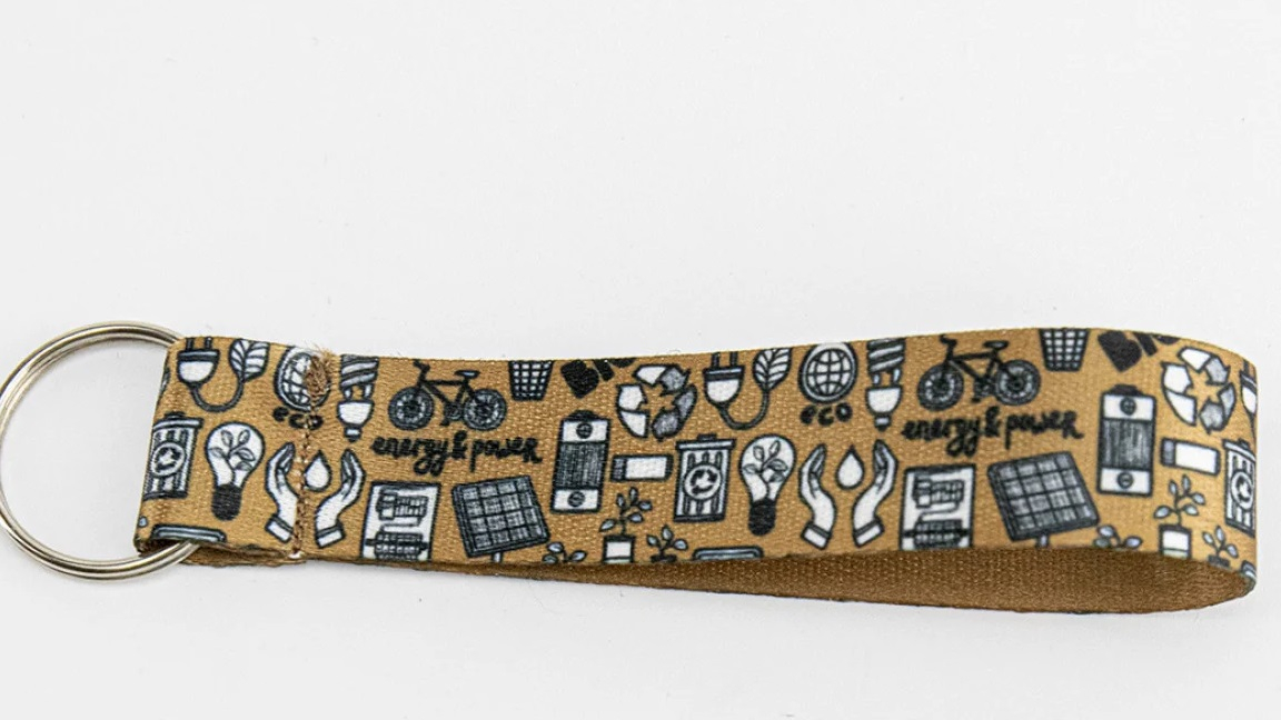 Verkrijgbaar in verschillende breedtes met stevige sleutelring.