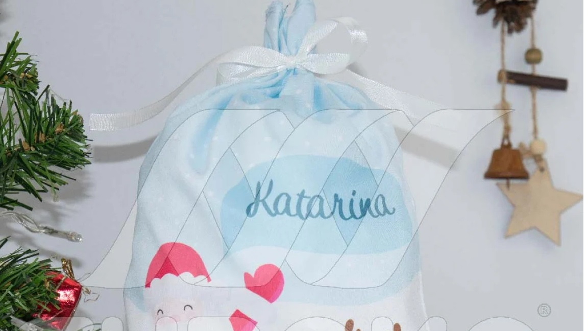 Personnalisez votre pochette avec le prénom de votre choix.