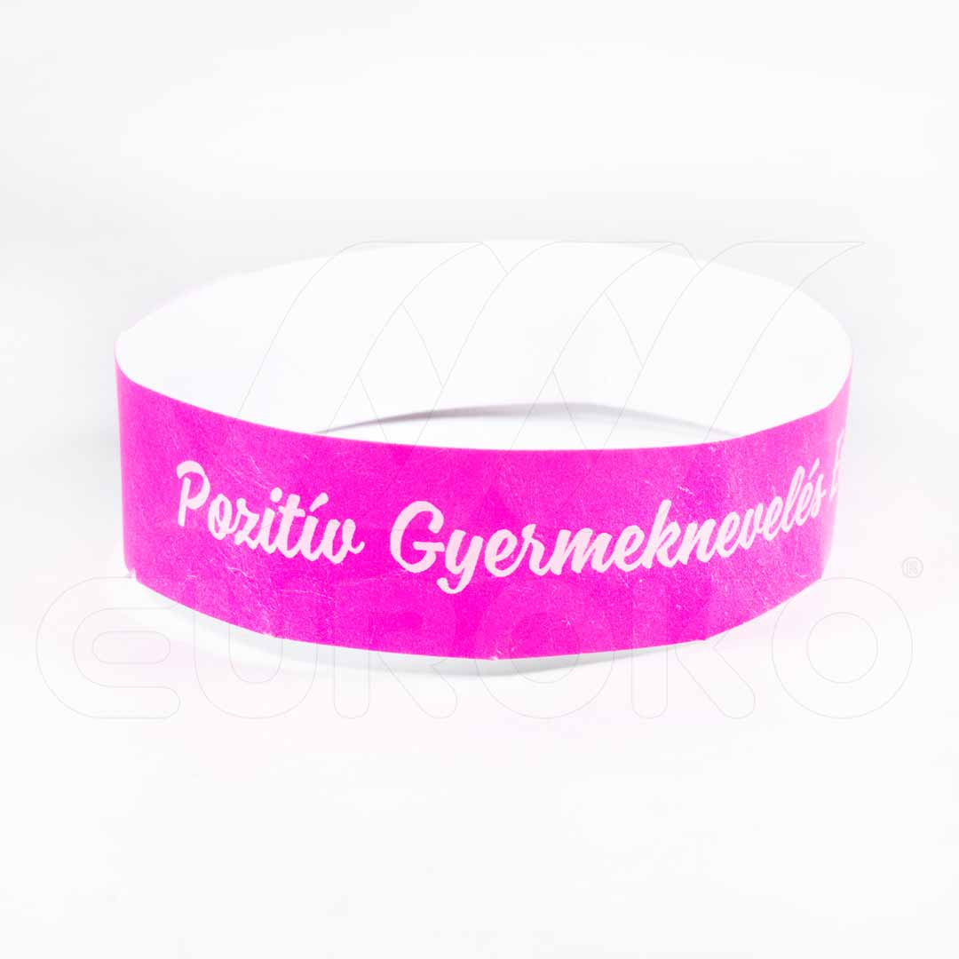 Couleurs vives et néon pour un repérage facile dans la foule.