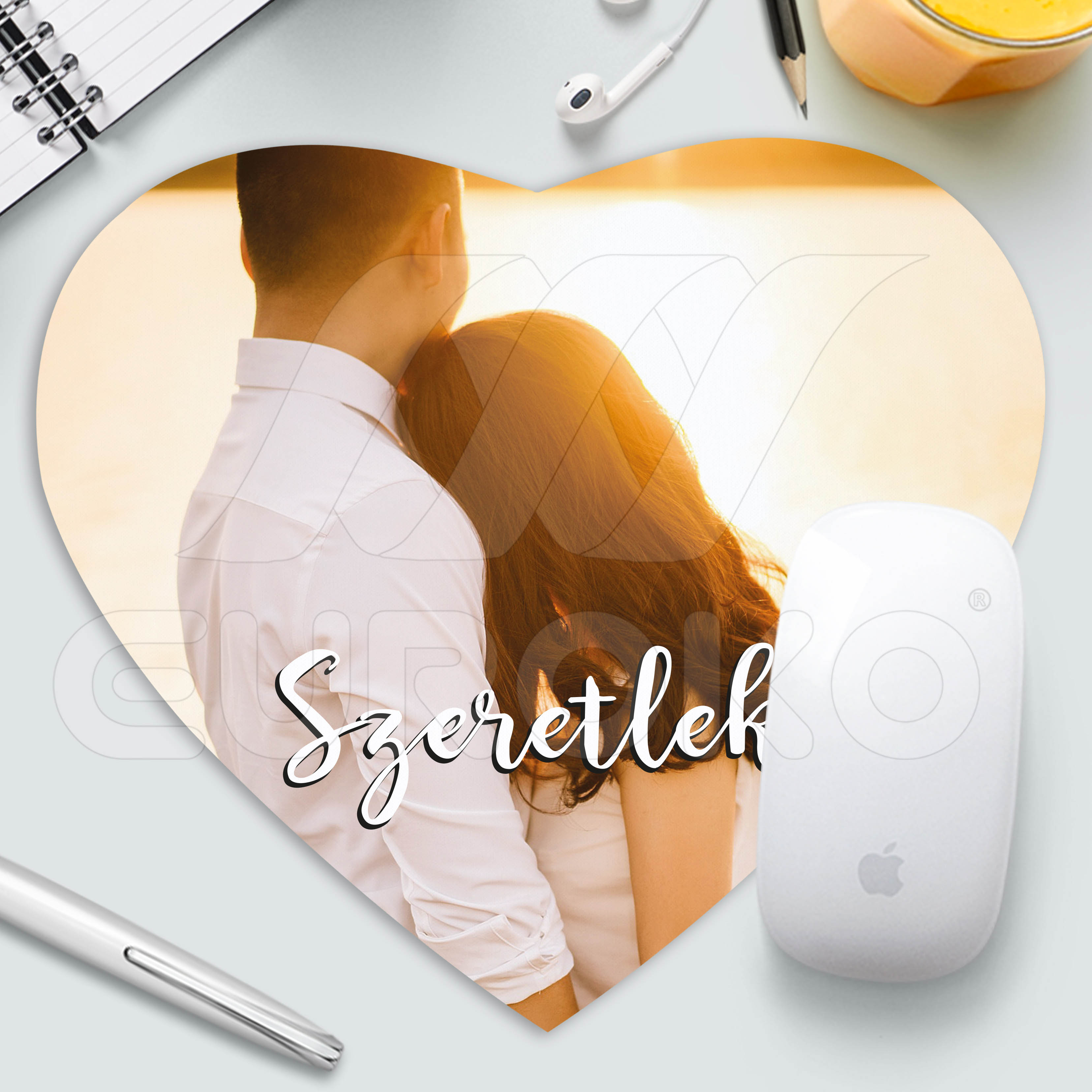 Un accessoire tendance qui personnalise votre espace de travail.