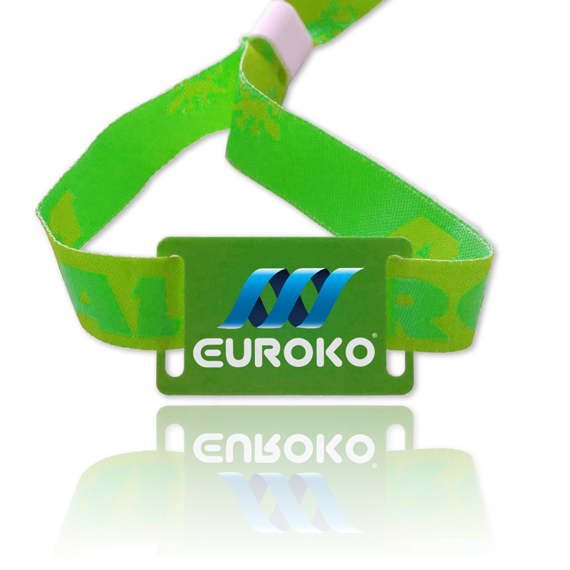 Geavanceerde RFID-chip voor cashless betalingen en toegangscontrole.